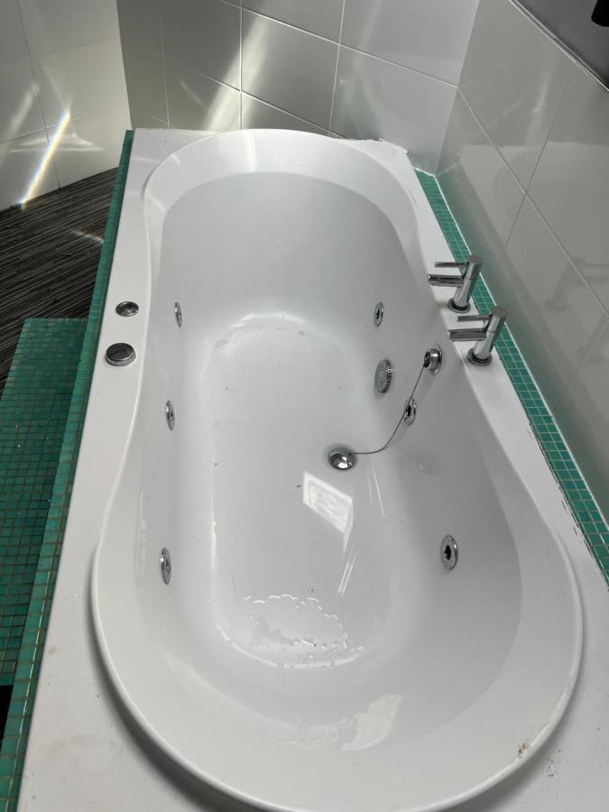 Boutique Blackpool 2 Bed Grey Apartment Sleeps 10 Extérieur photo